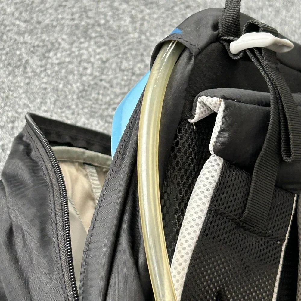 Osprey‎ Syncro 10 Hydration Backpack 10L Black Mens Medium Raincover Hiking